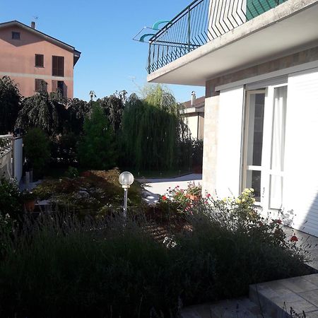 B&B Regina Busto Arsizio Exteriör bild
